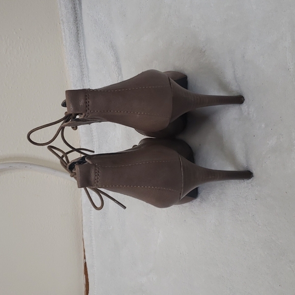 Nine West Open-Toe Tank Heels - Picture 3 of 6